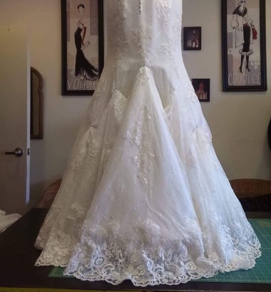 How to bustle a wedding dress with an American Bustle

